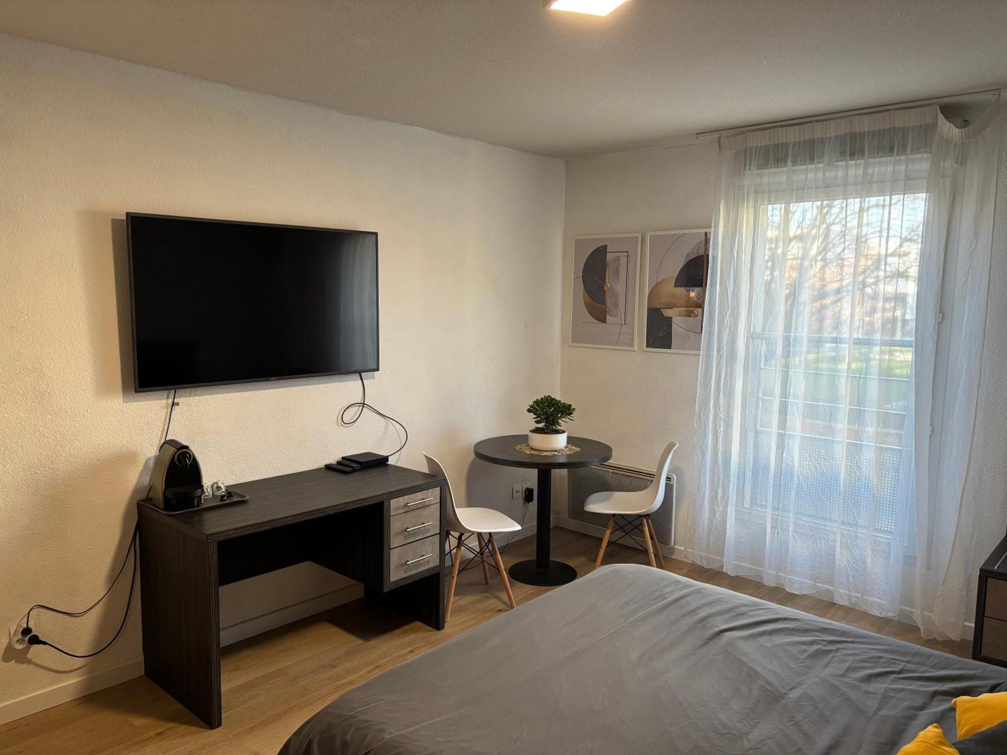 Aisme Apartment *